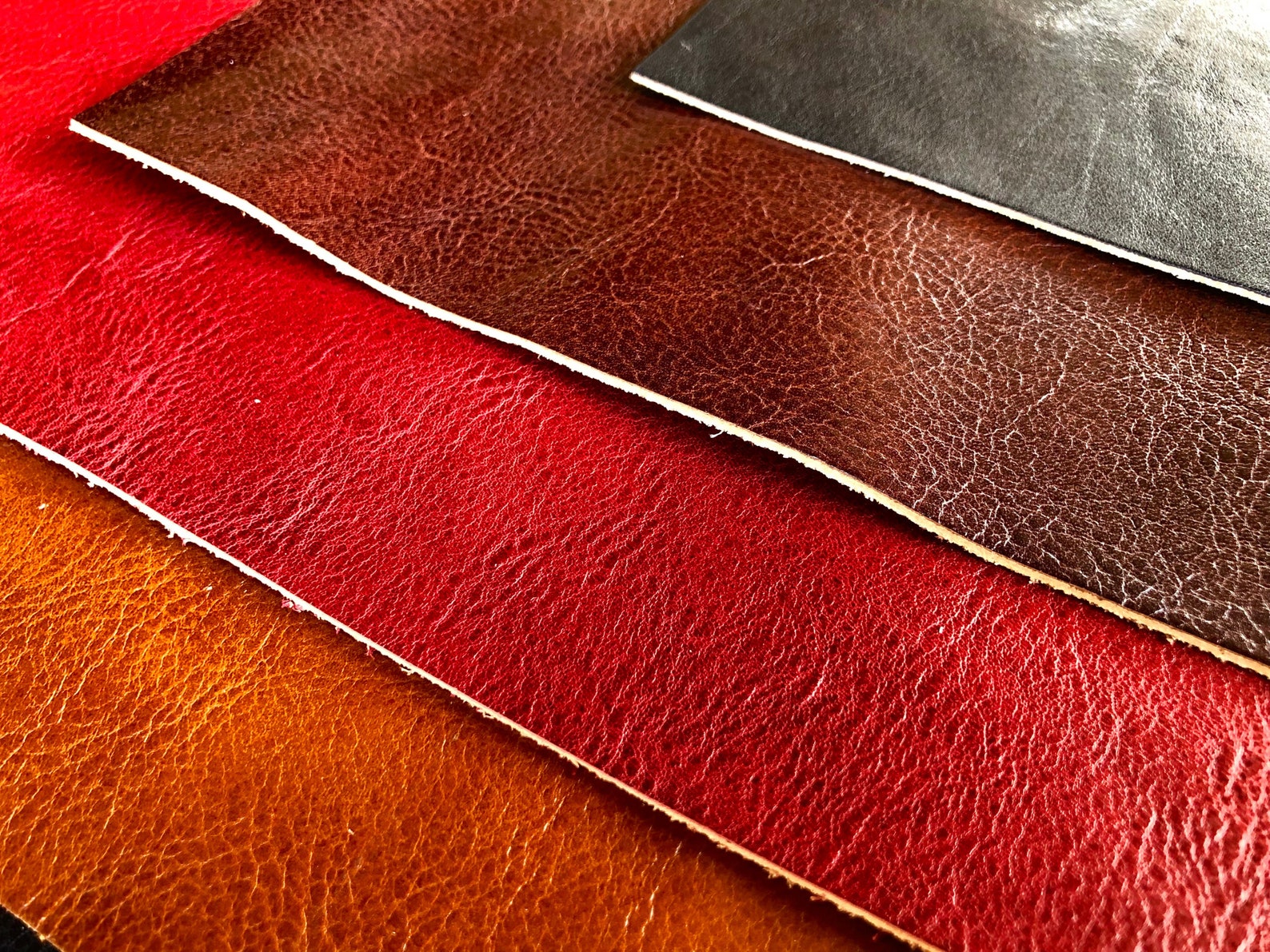 Full Grain Vegetable Tanned Tooling Leather Hide 1.2-1.6mm (3-4oz) Thick Full Cowhide Leather Sheet For Leather Crafting 1.3-1.5 Square