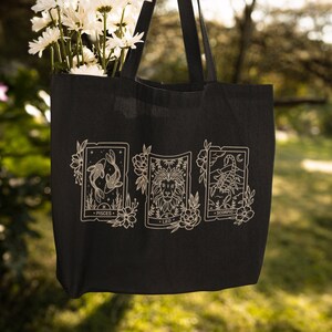 Tote grande feito sob encomenda de três sinais da astrologia de <br> Entrega Rápida? Lua de Sun feita sob encomenda e cartões de tarô do sinal de aumentação Tote| Sacola Ecológica Três grandes presentes de Astrologia