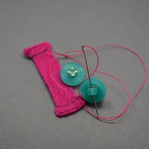 Turquoise Translucent with 4 gold dot Button (D-18)