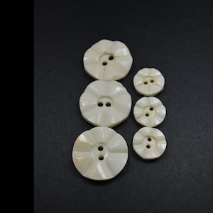 Best Deal for 18 Buttons eLAET Beige & White Horn Effect 2-Hole Buttons