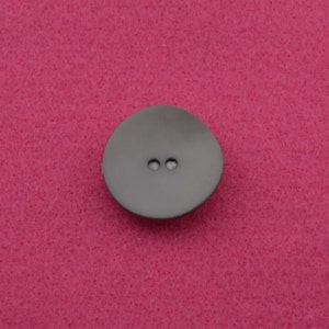 Dove Grey Cup Shaped Button with Fluted Edge – 2-hole (TT-10)