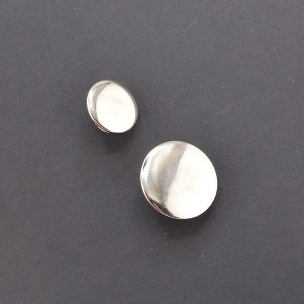 Super Simple Very Shiny Silver Tone Button – shank (UU-18)