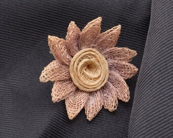 Pale Lavender and Natural Colored Straw Button in a Flower Shape with a Straw Swirled Center – shank (3A-07)