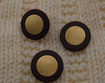 Chocolate Brown Rim with Bright Gold Center Button – shank (3A-06)