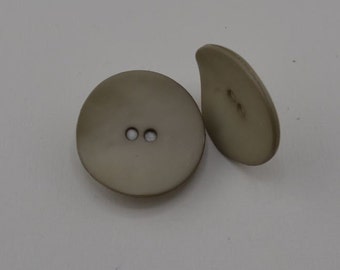 Beige Cup Shaped Button with Fluted or Wavy Edge – 2-hole (3A-16)