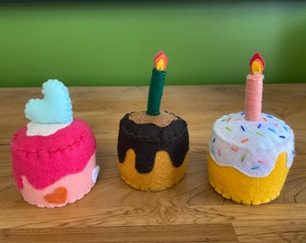 Mini Felt Cupcakes (Medium) - Felt Birthday Cake Felt Valentine's Gift Cake Chocolate Mango Candle Prop Felt Fake Cake