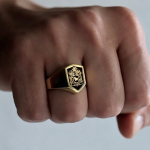 Unique Family Crest Ring, Coat of Arms Ring, Family Crest Signet Ring, Custom Signet Ring, Custom Wax Seal Ring, Gift for Her / Him