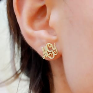 Brincos de monograma de pino, brincos de monograma personalizados, brincos de monograma delicados, brincos de nome personalizados, brincos de nome de ouro, presentes perfeitos