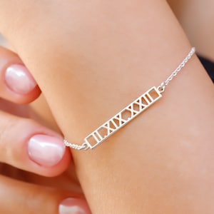 Delicate Roman Numerals Bar Bracelet, Personalized Special Dates Bracelet, Name Bar Bracelet, Custom Bar Jewellery, Unique Birthday Gifts