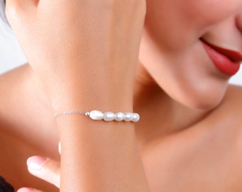 Five White Fresh Water Pearl Bracelet, Dainty Beaded Jewellery, Bracelets for Women