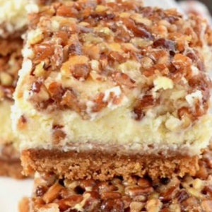 Pecan Pie Cheesecake Bars