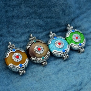Handmade Tibetan Pendant-Tibetan Stone Pendant-Tibetan Jewellery-Sterling Silver Pendant-Handmade jewellery-Pendant-Tibetan Necklace-Nepal