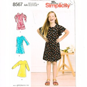 Dress Sewing Pattern: Girls Size 8-16 US, 4 Styles, Simplicity 8567 AA, English/Espanol