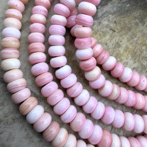 Natuurlijke roze koningsschelp kralen van 6 mm, één streng van 40 cm.