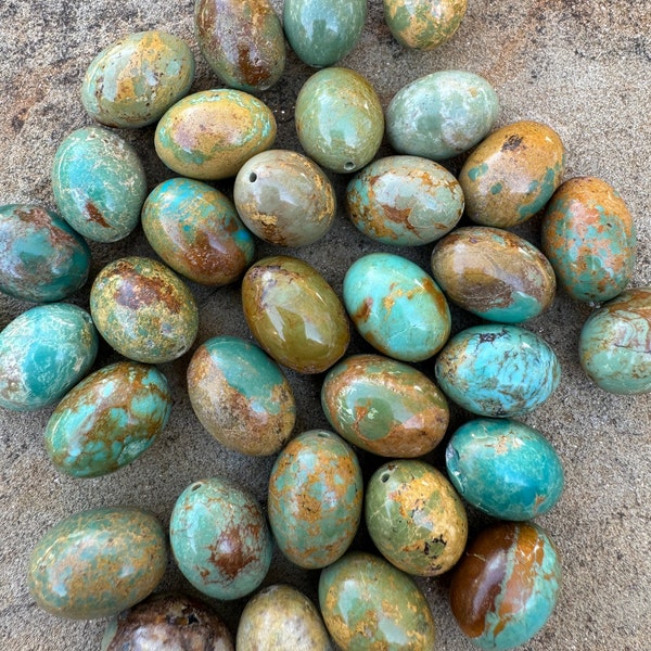 Hubei turquoise (china) big chunky 14x18mm oval beads (package of 3 beads)