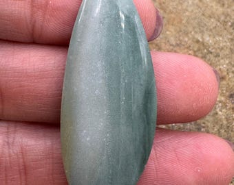 Coppia di perline a lastra per orecchini abbinati in diaspro verde Gary (Oregon), 14 x 24 mm