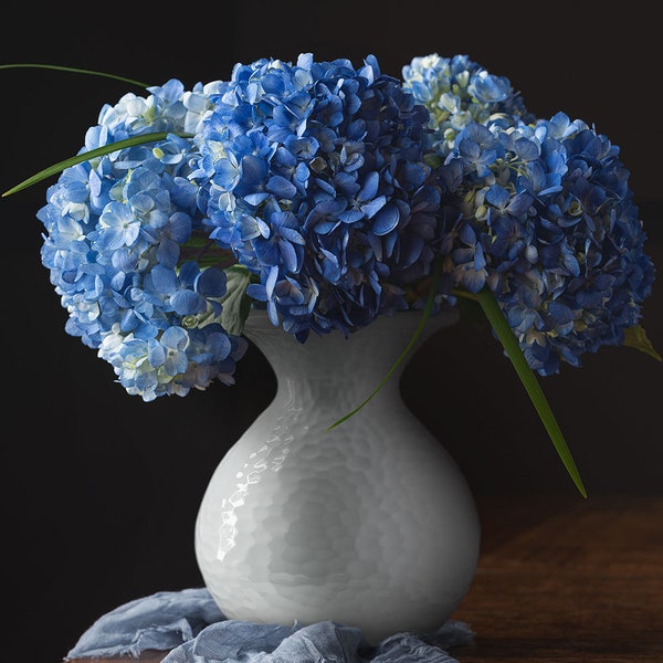 Classic Large Flora Vase in Recycled Glass - Eco-Friendly Decorative Accent Vase for Modern Home, Perfect for Fresh and Dried Bouquets