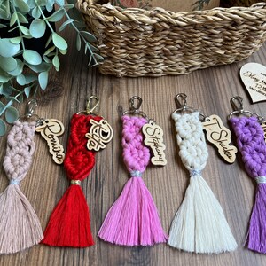 Porte-clés Serez-vous ma demoiselle d'honneur, porte-clés en bois gravé en macramé, cadeau de demoiselle d'honneur pour le jour du mariage, boîte cadeau de demoiselle d'honneur,