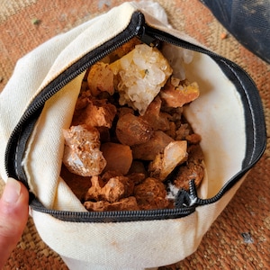 2.5lbs Quartz Crystal Paydirt Pocket Crumbs , Raw Arkansas Crystal Gem Dig , Crystal Bag , Pocket Dust Crystal Bag , Kids Nature Activity