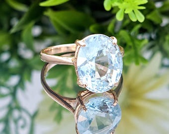 Solitaire Natural Aquamarine Ring in 14k solid Gold, 11x9mm Oval Cut, March Birthstone