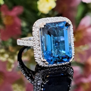 London Blue Topaz Ring, 14k Solid Gold, 9.25 Carat Natural London Blue Topaz & Diamonds
