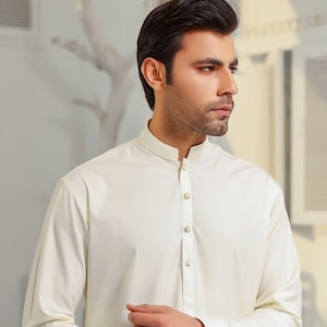 Men&#39;s Kameez Shalwar: Classic Pakistani Indian Suit