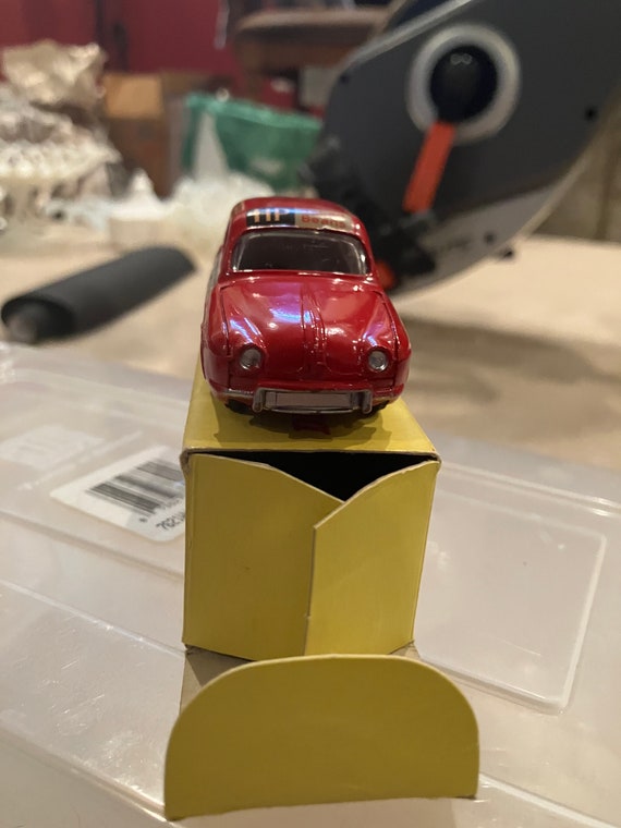 Miniature Dinky Toys Renault Dauphine - Collection