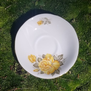Vintage Royal Windsor Fine Bone China Saucer Yellow Rose England