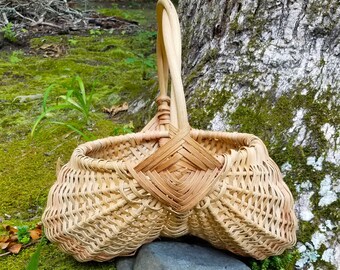 Antique Wicker Amish Egg Basket