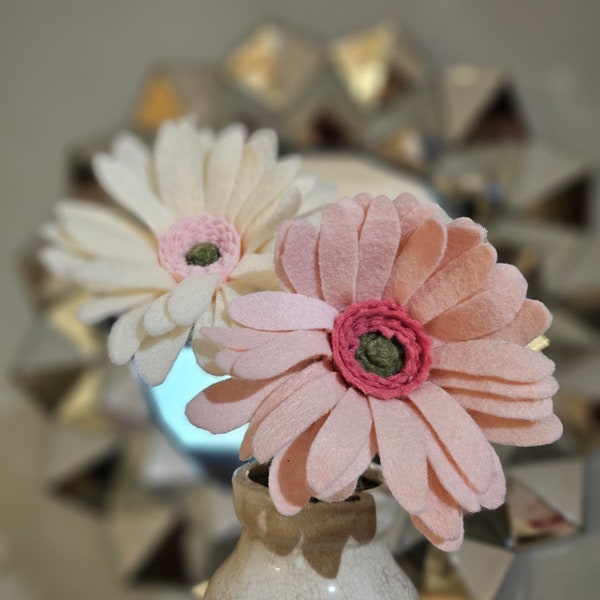 Marguerites en feutre, cadeau parfait pour la fête des mères ! Bouquets de fleurs