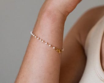 Bridesmaid Gift Pearl Bracelet, Personalized Bridesmaid Bracelet, Bridesmaid Jewelry, Maid of Honor Gift, Wedding Favor for Her