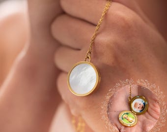 Mother Of Pearl Locket Necklace, Lockets for Pearls, Gold Round Locket, Photo Necklaces, Gifts for Mom, Trendy Best Friend Gift