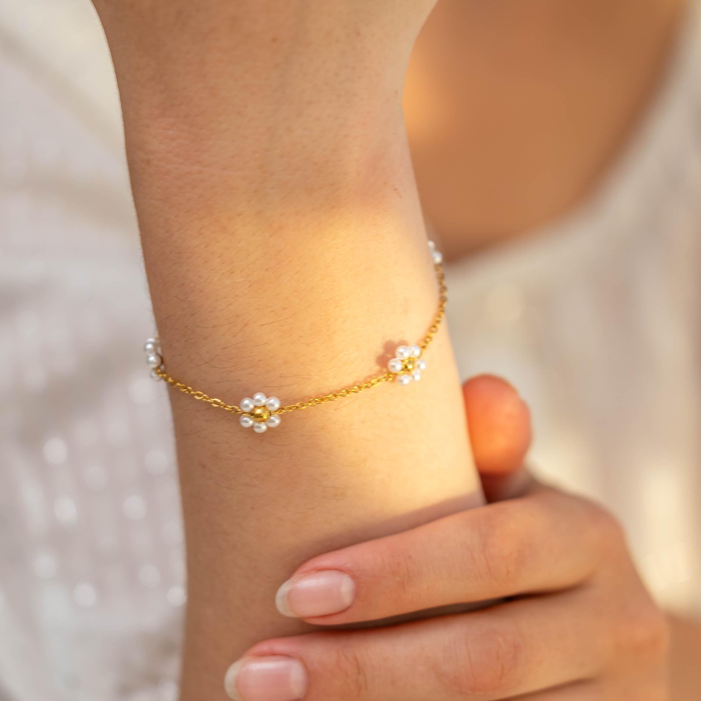 Daisy Pearl Necklace & Bracelet Set – Dainty Flower Gold Jewelry For Women, Handmade Gift - View #9