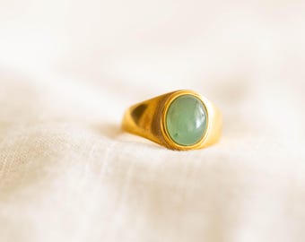 Dainty Round Jade Ring, Chunky Jade Ring In Gold, MoonStone Ring, Green Gemstone Jewelry, Gift for Mom, Christmas Jewelry