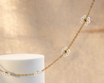 Daisy Pearl Necklace & Bracelet Set – Dainty Flower Gold Jewelry For Women, Handmade Gift - View #2