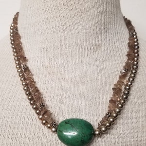 20&quot; Gray Chip & Bead w/ Green Nephrite Jade Polished Stone Pendant Necklace Handmade
