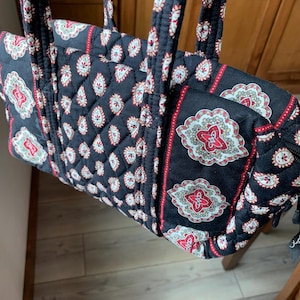 Vera Bradley Black, Red & White Paisley Retired Handbag | Small Purse | Pre-Owned | Vera Bradley Bag | Quilted Purse