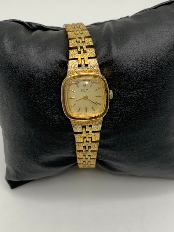 Vintage Gold Tone Seiko 2C20 Ladies Watch New Battery - Etsy