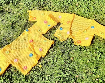 Yellow Mesh Crochet Top With Flowers - 70's Inspired Tie Front - Fishnet Handmade Cardigan With Daisy