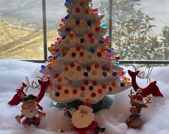 Lighted 16” Vintage White Ceramic Christmas tree, Christmas tree called the Gumdrop Tree, Holiday Christmas vintage lighted tree