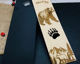 Bear bookmark - personalized wooden bookmark - Bear bookmark and bear paw and mountain - Personalized bear gift