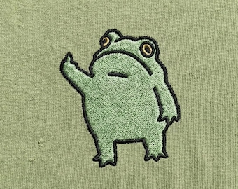 Funny Frog Middle Finger Embroidery Design – Grumpy Cartoon Toad Flipping the Bird – Rude Meme Pattern for Adult Apparel – Digital File