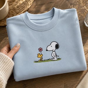 Stickmuster mit Cartoon-Hund und Vogel | Niedliche Tierstickerei (Digitaler Download)
