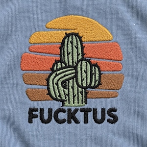 Diseño de bordado de cactus divertido / Parche de planta del desierto con dedo medio / Archivo digital con mensaje llamativo