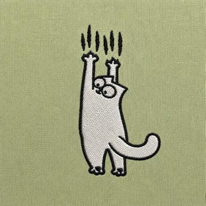 Lustiges Stickmuster einer sich streckenden Katze, chaotisches Katzen-Meme-Motiv mit kratzenden Pfoten für Shirts, Hoodies und Geschenke für Katzenliebhaber