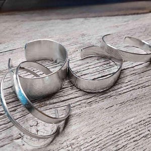 1/4 x 5" (5) 14gS Cold Rolled Floral Pattern Cuffs 14 gauge 1100 Pure Aluminum Bracelet Cuff Blank Tumble Polished