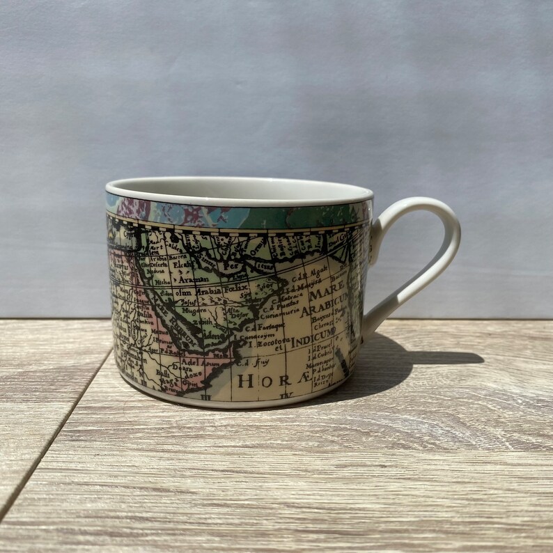 Vintage Fitz and Floyd Old World Maps Habitat Americana Coffee Cup