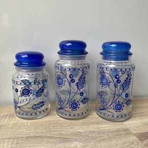 Vintage 1975 Anchor Hocking Glass Retro Kitchen Canisters, Clear Blue Floral Jars, Large Apothecary Jar, Collectable Art Glass