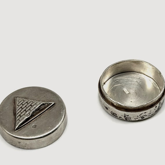 pill tin「 egpytian revival pyramid egypt  trinket… - image 4