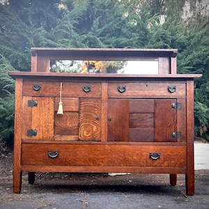 Antique Stickley Bros/Quaint Furniture Co, 1902 Mission Sideboard with working key.